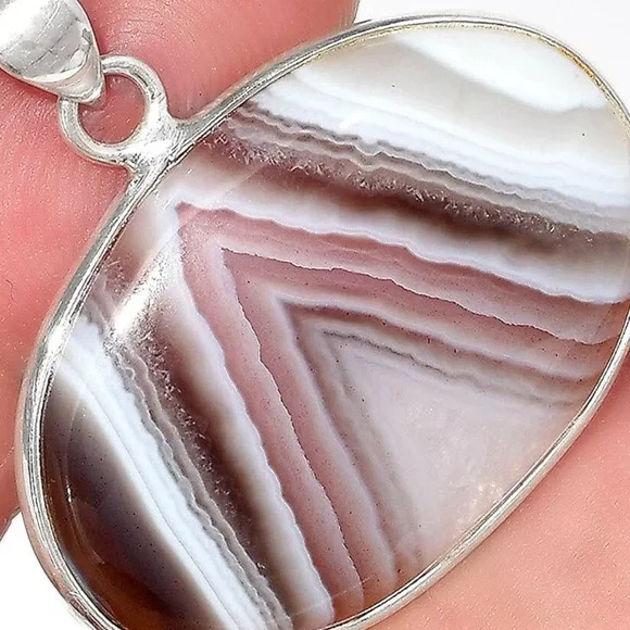 Natural banded agate sterling silver pendant - Picture 5 of 5